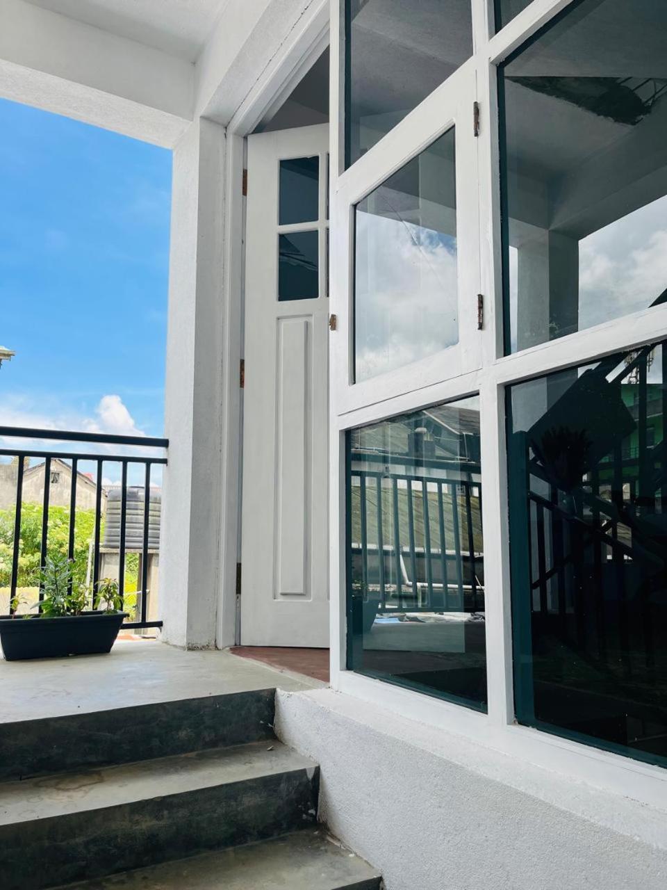 The Urban Hideout Apartment Nuwara Eliya Exterior photo